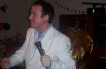 Ireland’s Number 1 Elvis Impersonator Cathal Byrne Performs At The Halloween Ball
